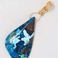 Shattukite Pendant with twirly bail