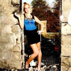 Maggie Hooks - Keys and Vocals