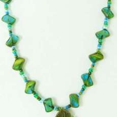 Rhomboid green lanyard