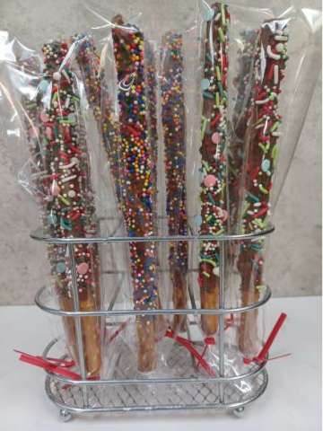 Chocolate Dipped Pretzel Rods