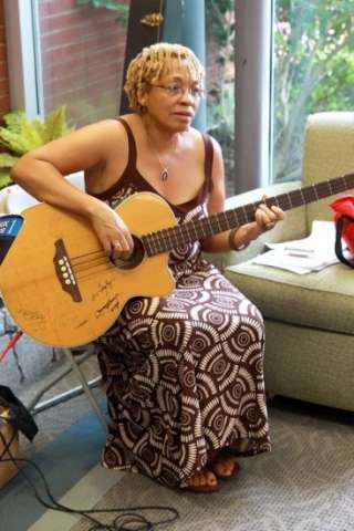 SaNa - acoustic bass