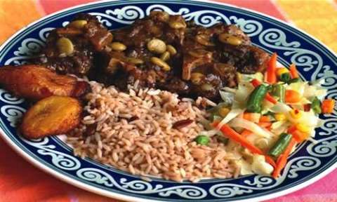 OXTAIL WITH RICE AND PEAS