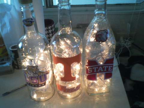 COLLEGE TEAMS BOTTLE LAMPS. CAN DO ANY TEAM