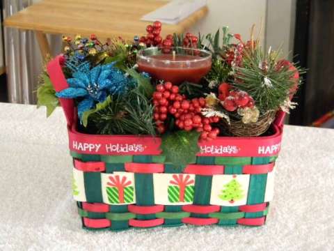 Christmas Basket With Clove Candle