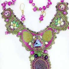 Bogambilia Broidery Necklace