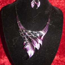 Purple leaf necklace and earring set