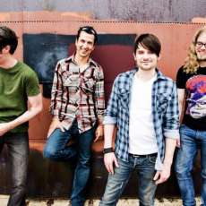 Erath Old & his band