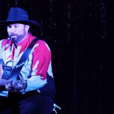 Garth Brooks Impersonator Show