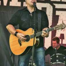 Hunter & Shannon - JCB