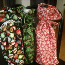 Holiday wine bottle bags