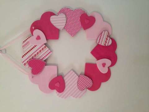 Cute wooden Valentine heart wreath!
