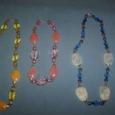 here 3 pretty necklace