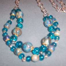 Here Pretty Mix Blue Necklace