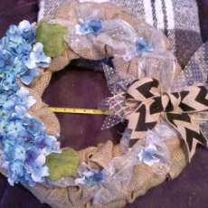 Hydrangea on Burlap Bubble Wreath