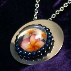 Kissing Cabochons Necklace