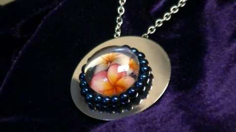 Kissing Cabochons Necklace