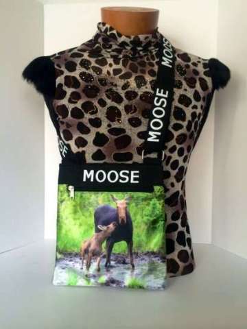 Moose Sling Bag