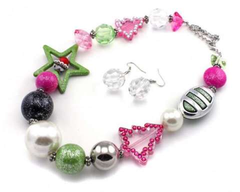 Fne2603 $11.00 Christmas Necklace and Earring Set.