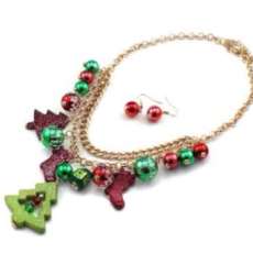 Fne4258 $11.00 Set. Christmas Necklace and Earring Set.
