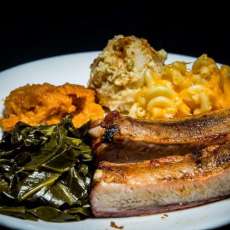 Rib Platter With Plenty of Extras