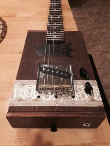 The Undercrown 6-String