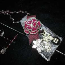 Burgundy and Silver Neccklace