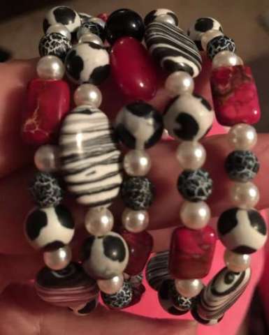 Red/Black & White Swaroski Crystal, Pearl, Jasper, Agate Flex Bracelet