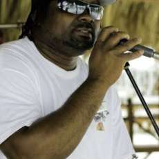 Errol Wizdom and the Worldbeat Reggae Band