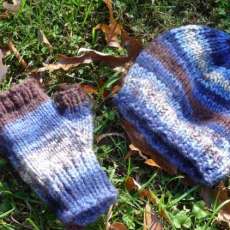 Acrylic Hat and Mitten