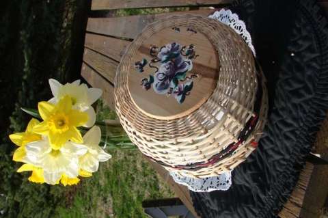 Small Round Bun Basket With Hand-Pinting of Maroon Roses and Foliage
