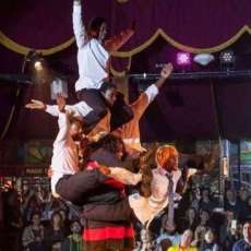 Holding Up Five Men..Strong Kady