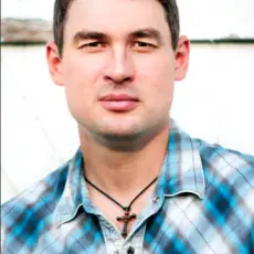 Lucas Maddy Headshot