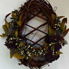 Nature Lover Spring Wall Wreath Container