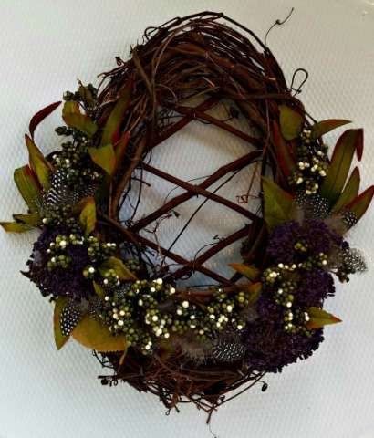 Nature Lover Spring Wall Wreath Container