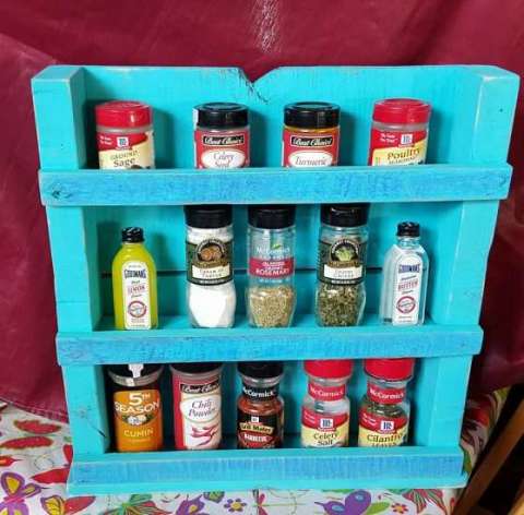 Distressed Wood Spice Rack in Turquoise