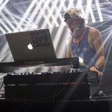 DJ W/ Sweet Background