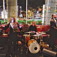 Andrea Templon & Friends @ Roosters: a Noble Grille