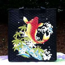 Medium Insulated: East West Black