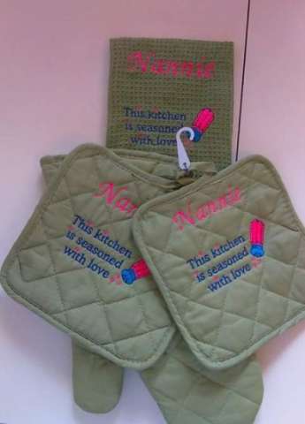 Pot Holder Set W/Mitt and Towel Included