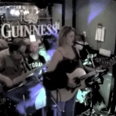 Gigi and Guy at Pickwicks'