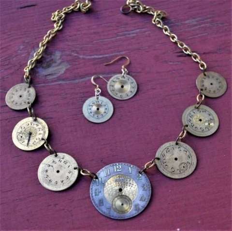 Graduated Round Dial Necklace W/ Earrings