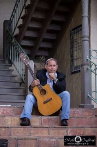 Jaurez Guillermo - Latin Singer