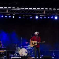 Neil Hewitt (Full Band)