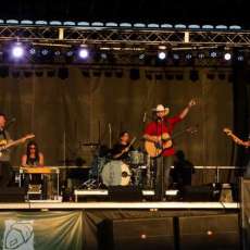 Neil Hewitt (Full Band)