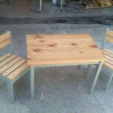 Kids Table and Chairs