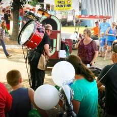 Jeff and Nancy With Crowd