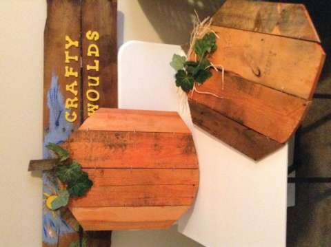 Pallet Wood 24 Inch Pumpkins