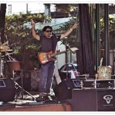 Housecat and Rusty Monks - Peace!