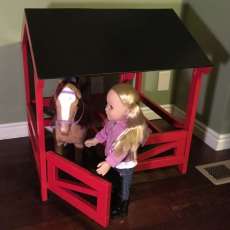 18 Doll Horse Stable