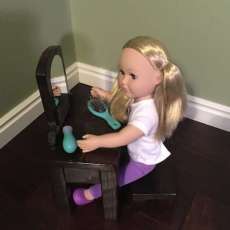 18 Doll Vanity W/Mirror